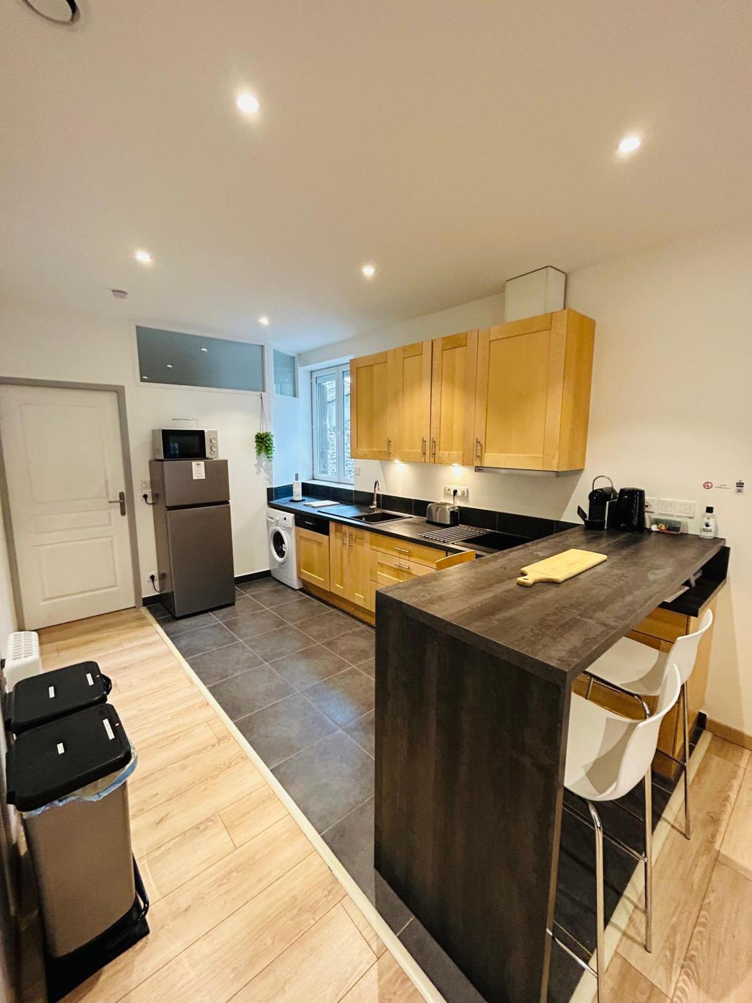 L'Etape Des Sacres Apartment Reims Bagian luar foto