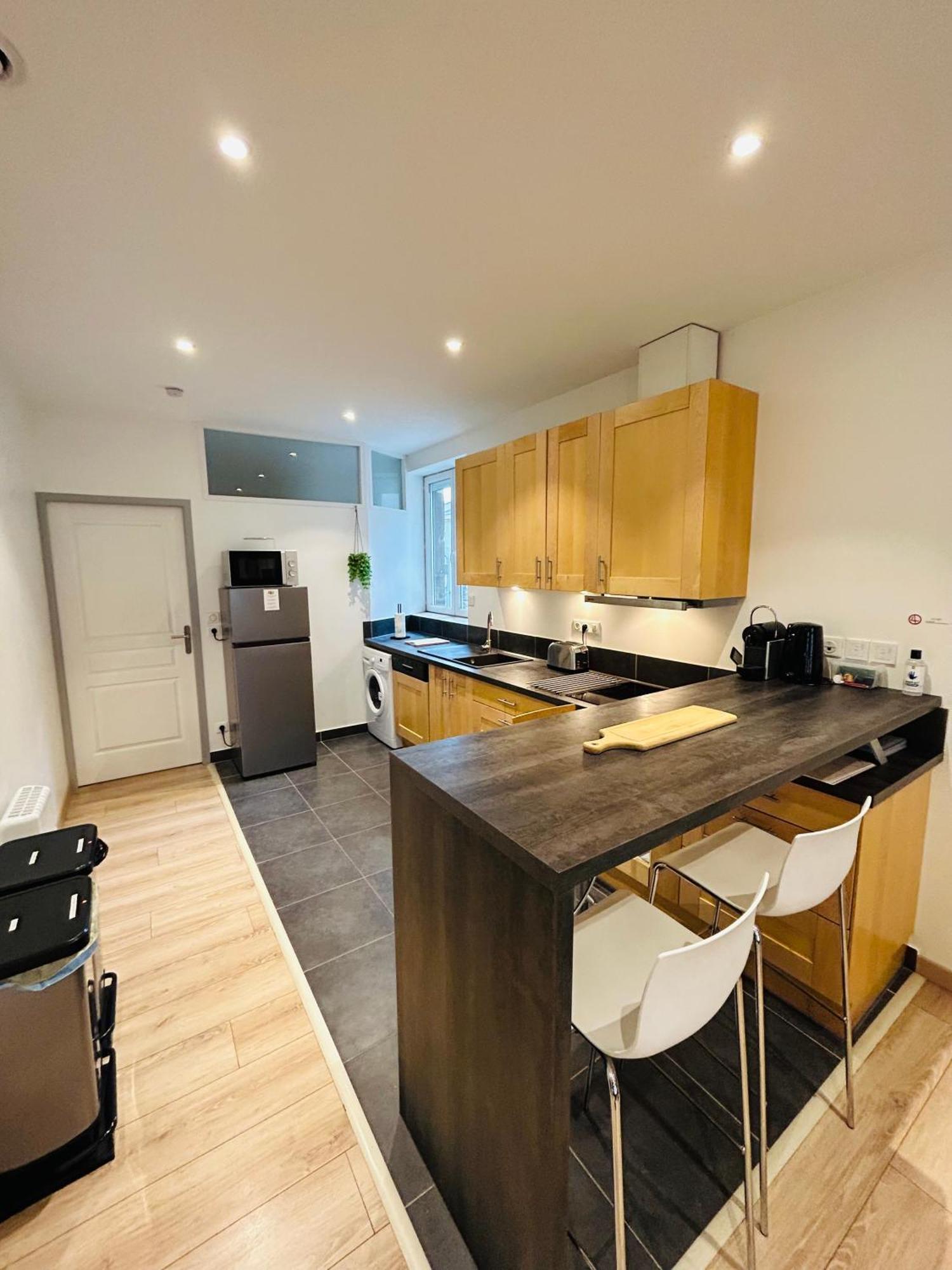 L'Etape Des Sacres Apartment Reims Bagian luar foto