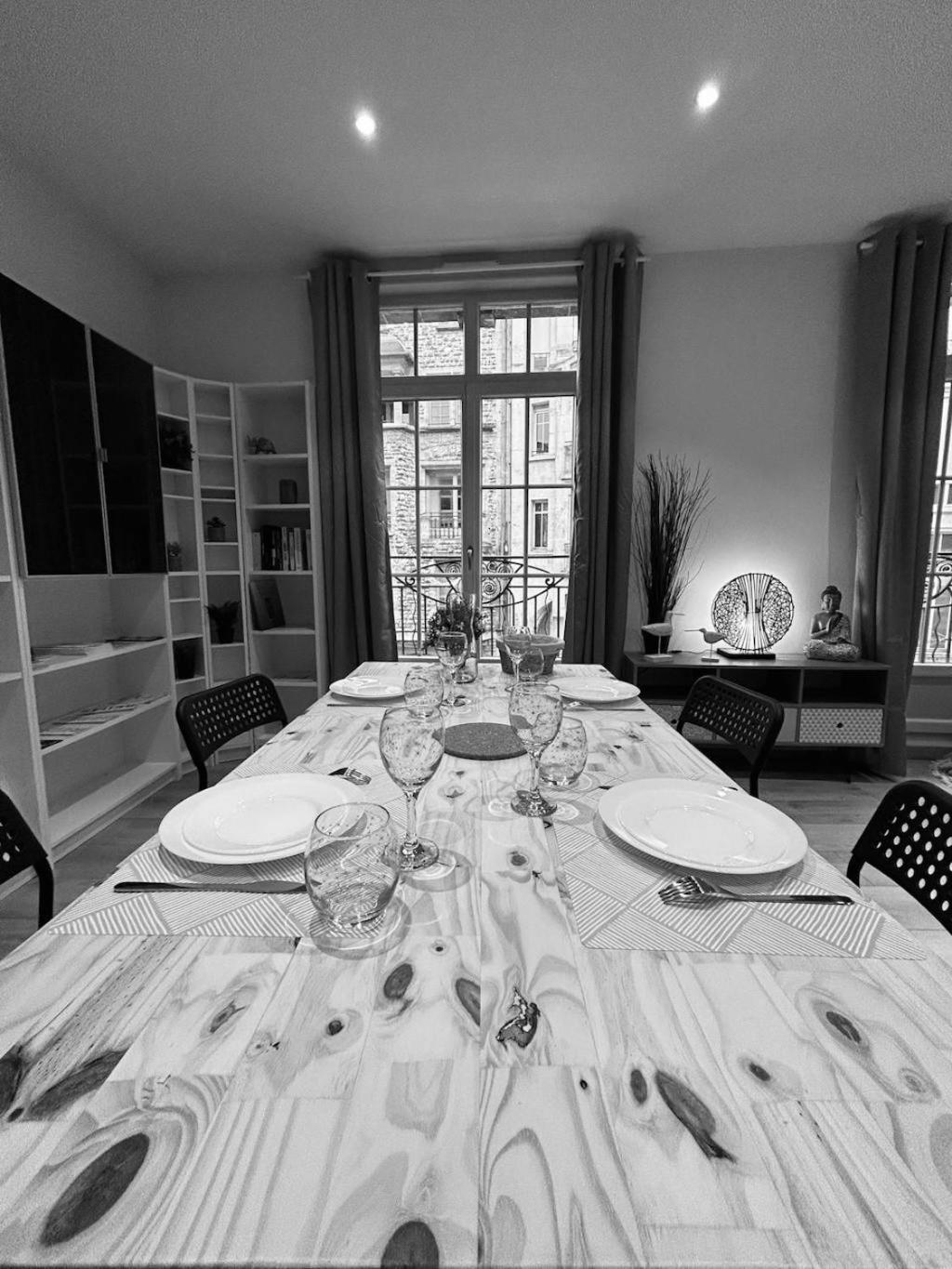 L'Etape Des Sacres Apartment Reims Bagian luar foto
