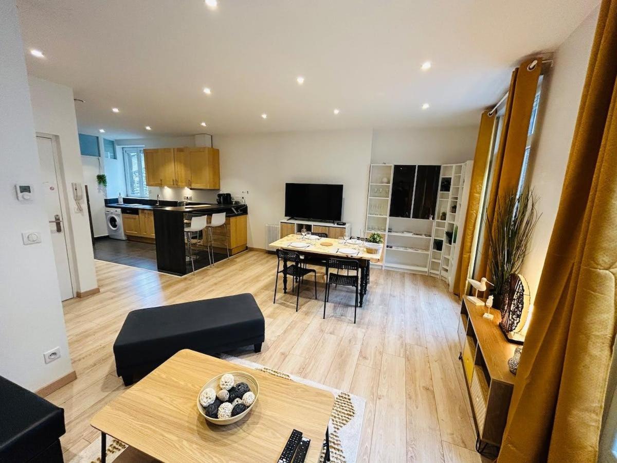 L'Etape Des Sacres Apartment Reims Bagian luar foto
