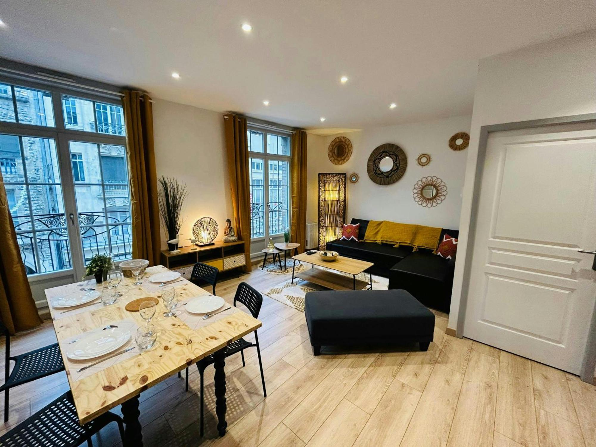 L'Etape Des Sacres Apartment Reims Bagian luar foto