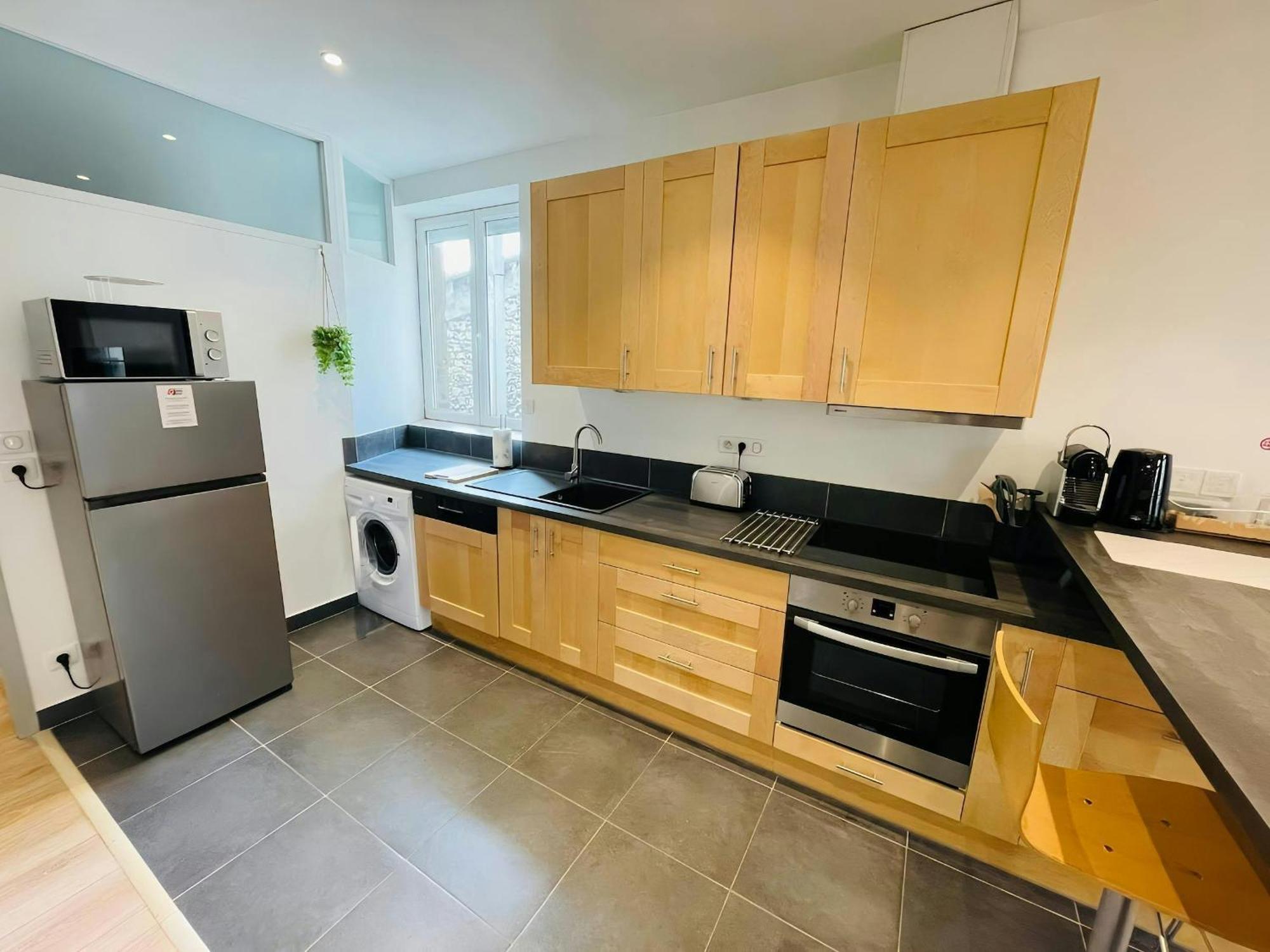 L'Etape Des Sacres Apartment Reims Bagian luar foto