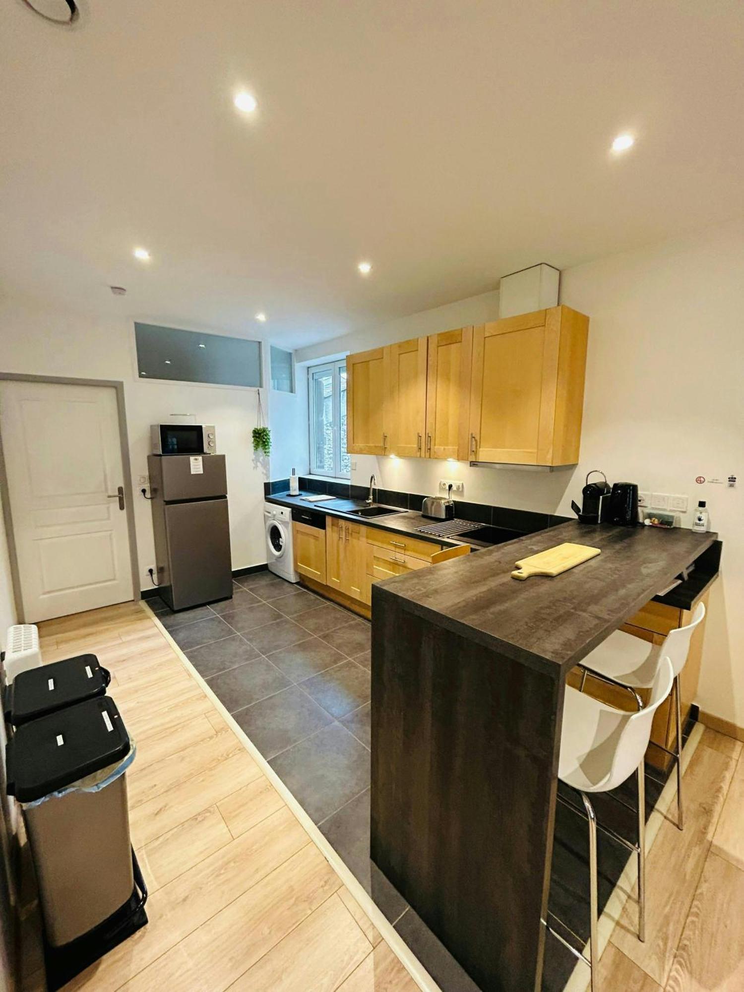 L'Etape Des Sacres Apartment Reims Bagian luar foto